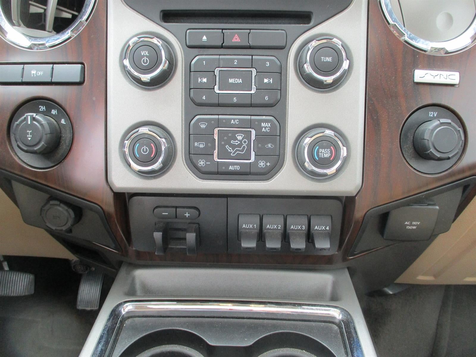 2015 Ford Super Duty F-250 SRW Lariat
