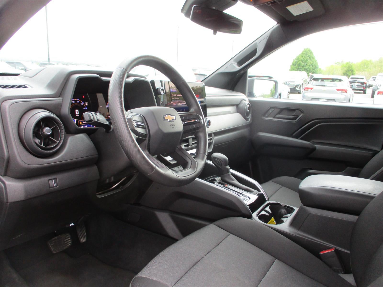 2024 Chevrolet Colorado WT