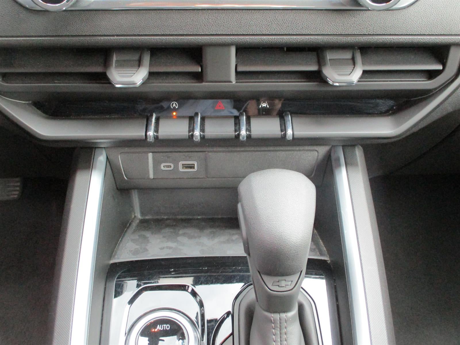 2024 Chevrolet Colorado WT