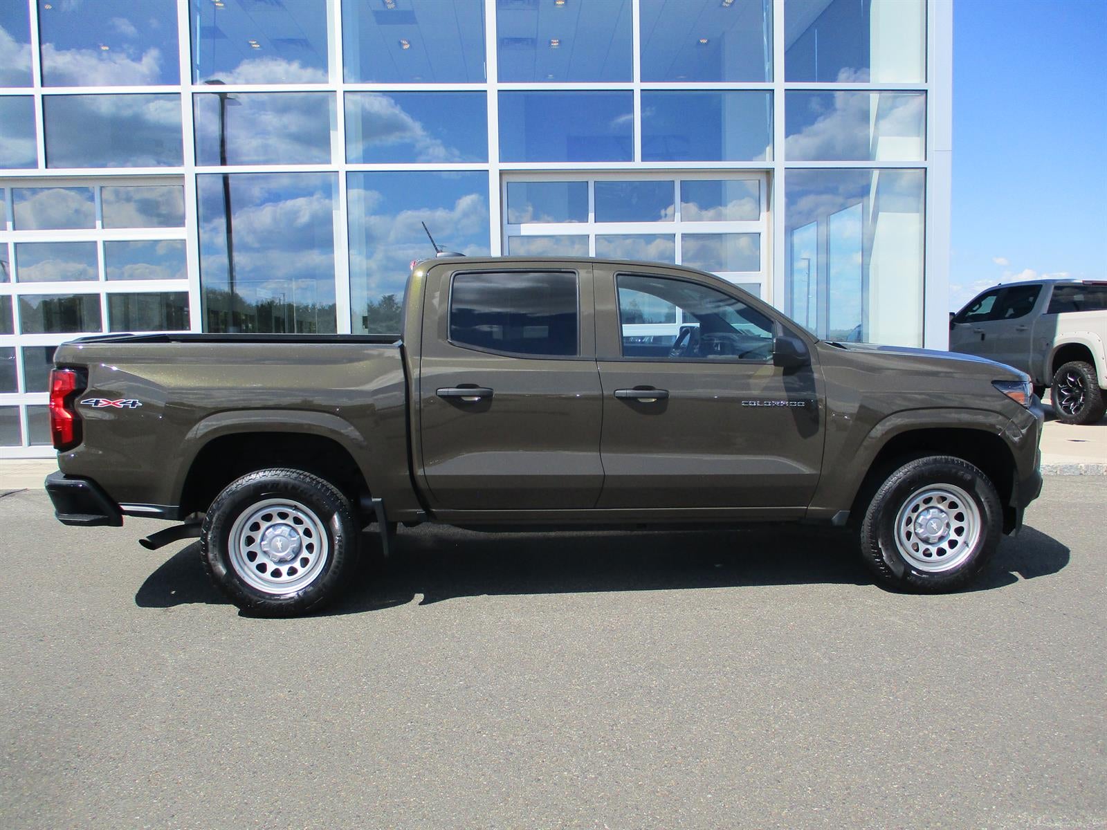 2023 Chevrolet Colorado WT