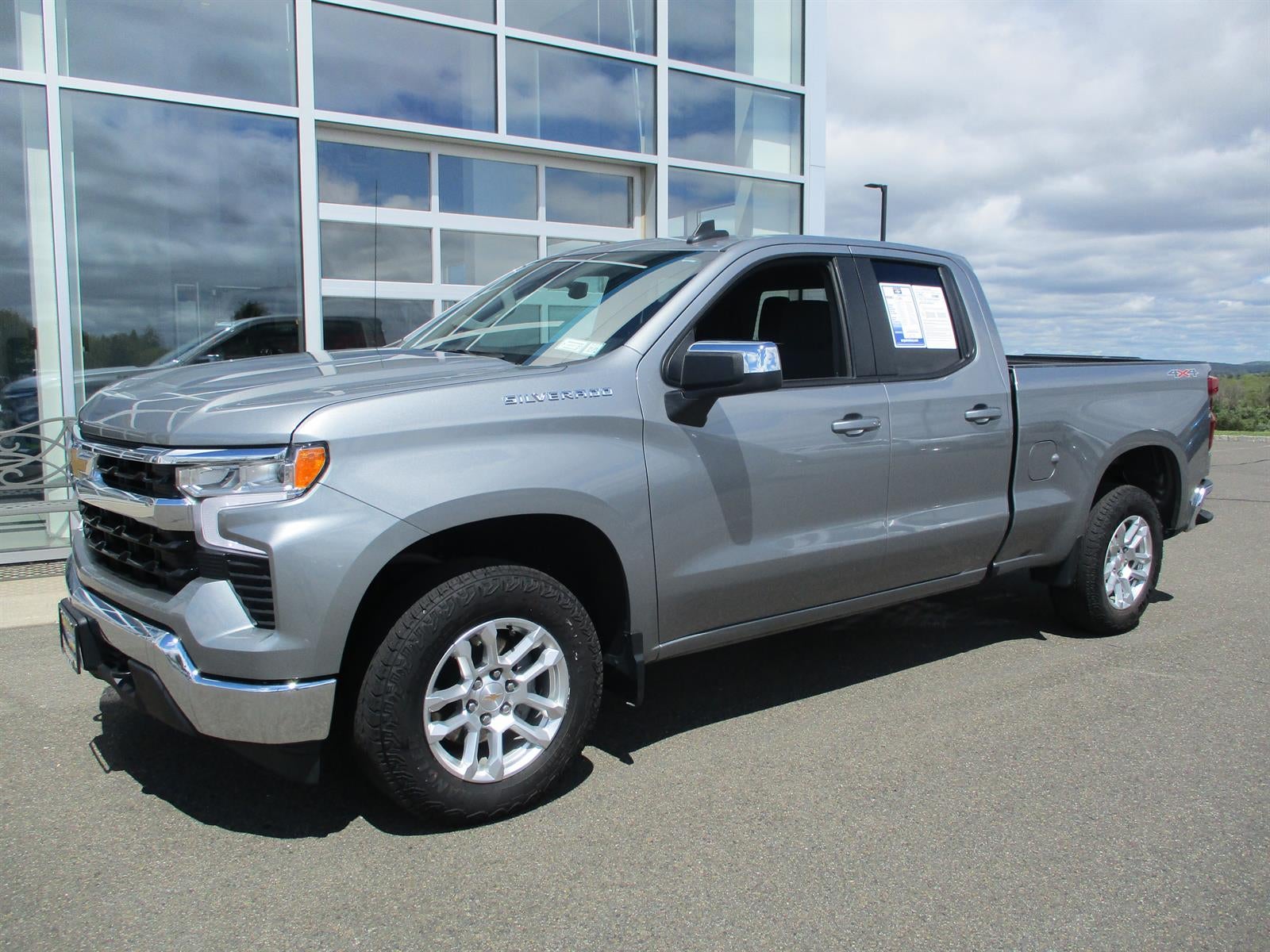 2023 Chevrolet Silverado 1500 LT (2FL)
