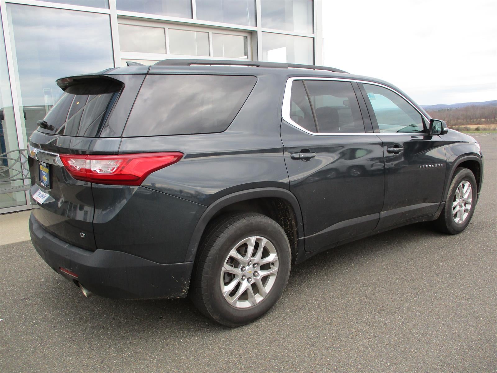 2021 Chevrolet Traverse LT Cloth