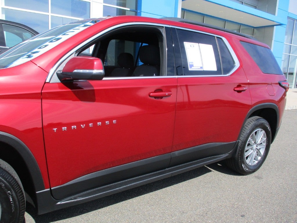 2023 Chevrolet Traverse LT Cloth