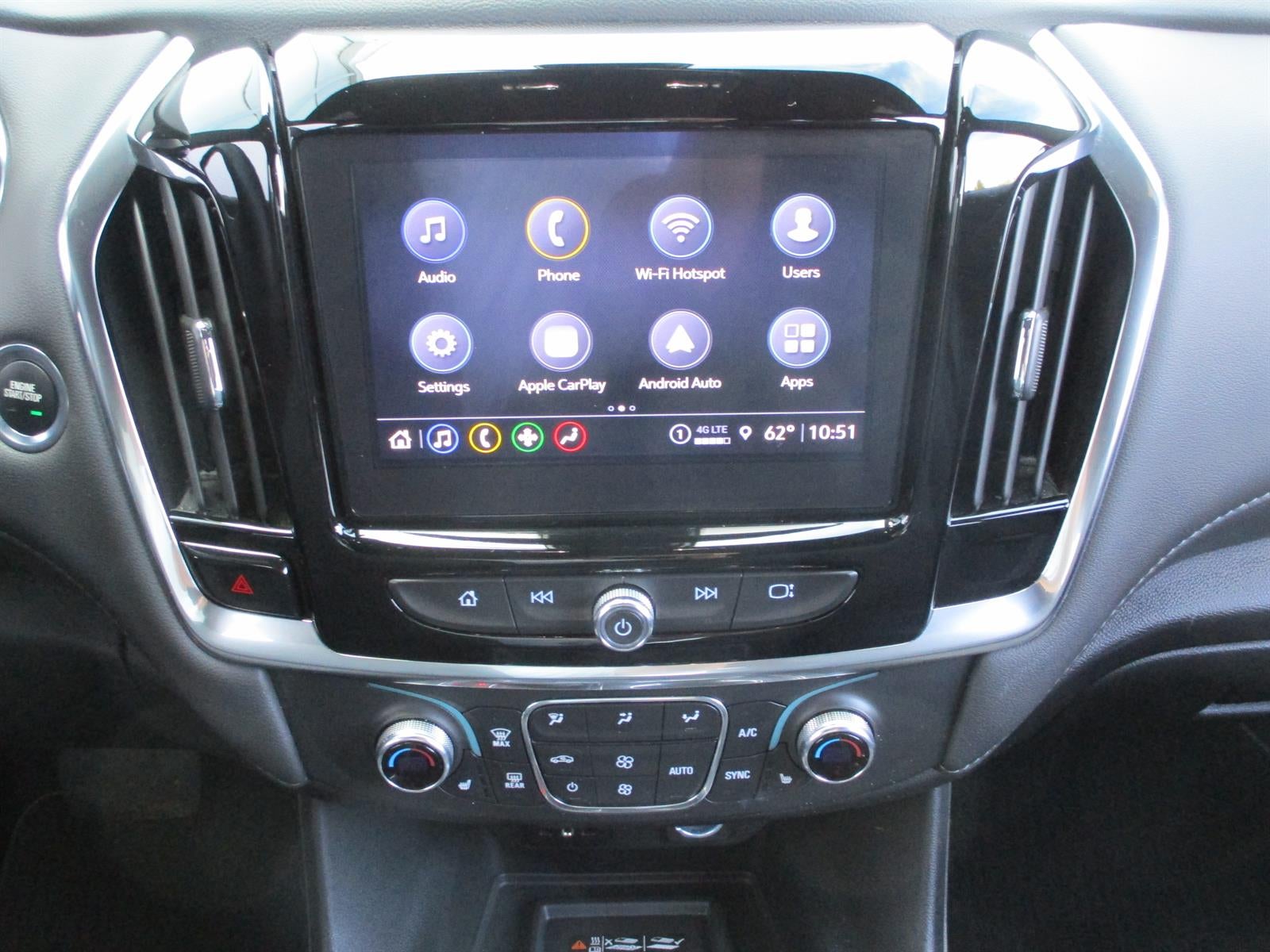 2020 Chevrolet Traverse LT Cloth