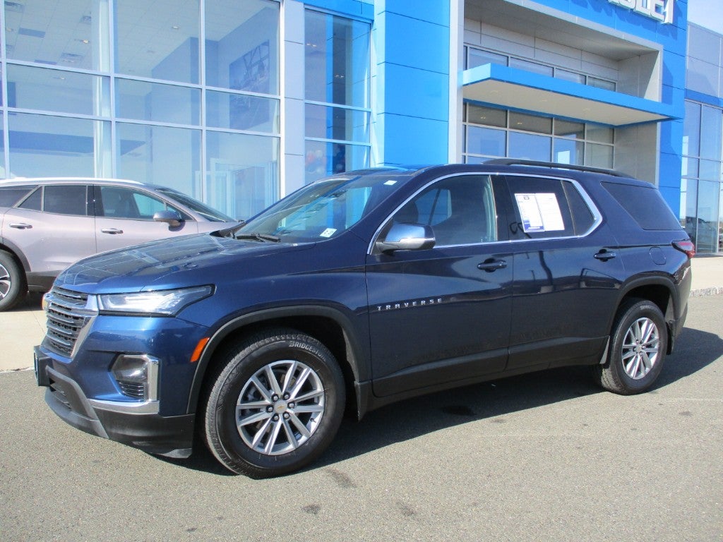 2022 Chevrolet Traverse LT Leather