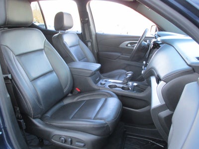 2022 Chevrolet Traverse LT Leather