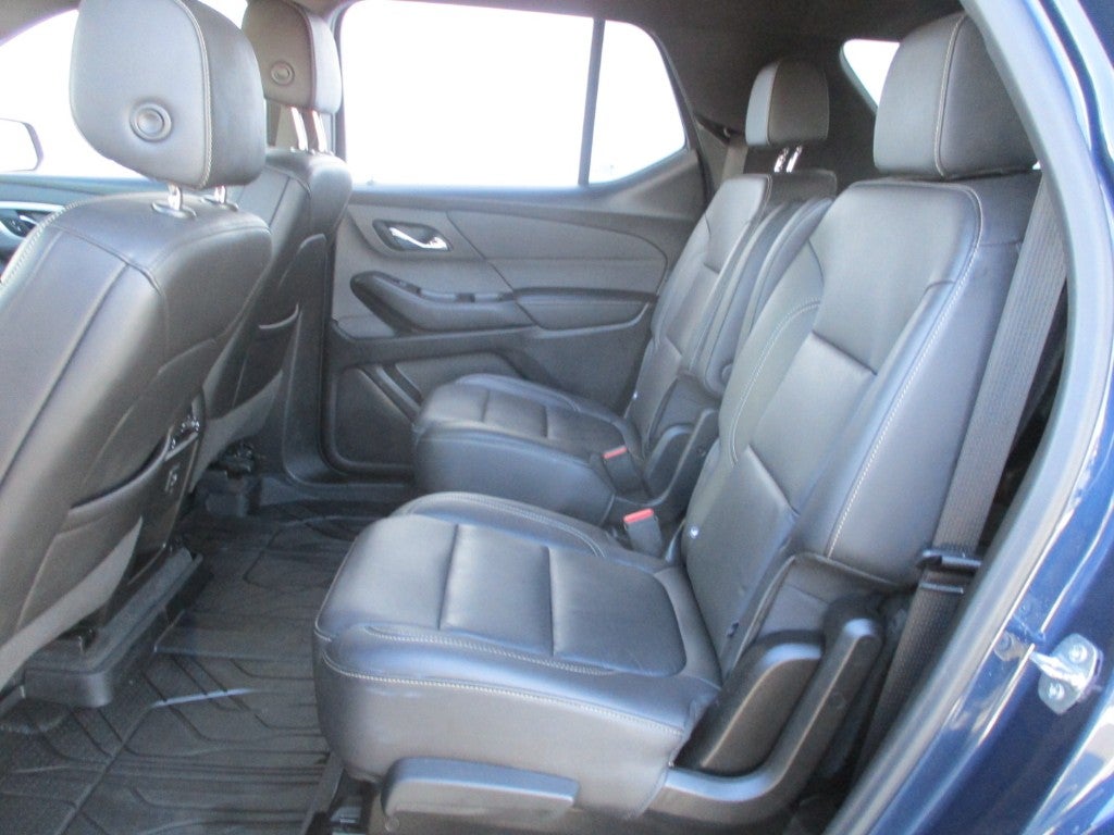 2022 Chevrolet Traverse LT Leather