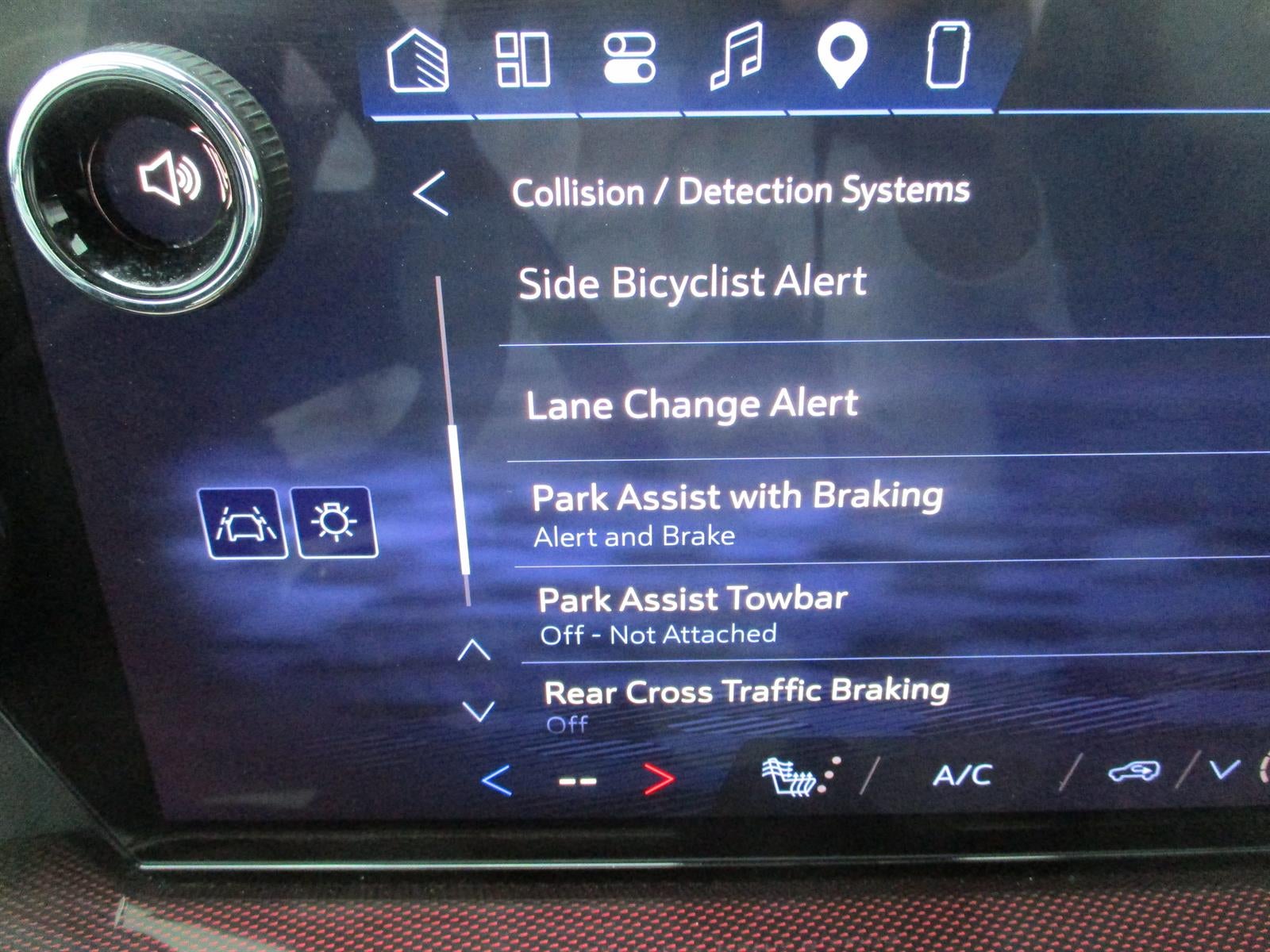 2024 Chevrolet Traverse Z71 - Photo 32