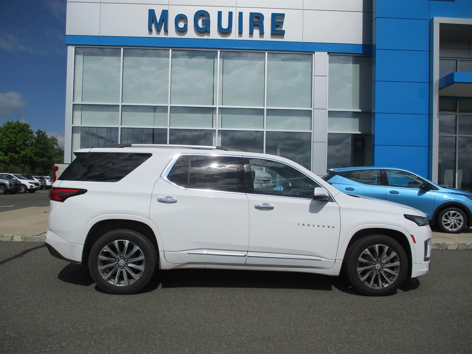 2023 Chevrolet Traverse Premier