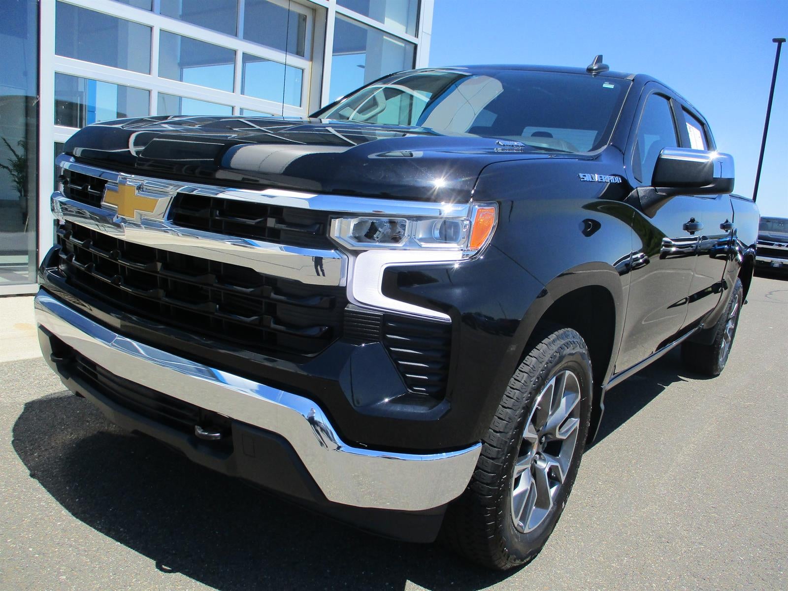 2025 Chevrolet Silverado 1500 LT (2FL)