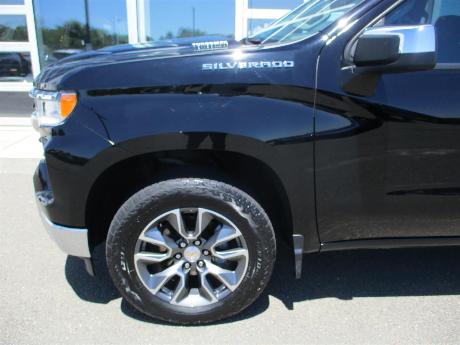 2025 Chevrolet Silverado 1500 LT (2FL)