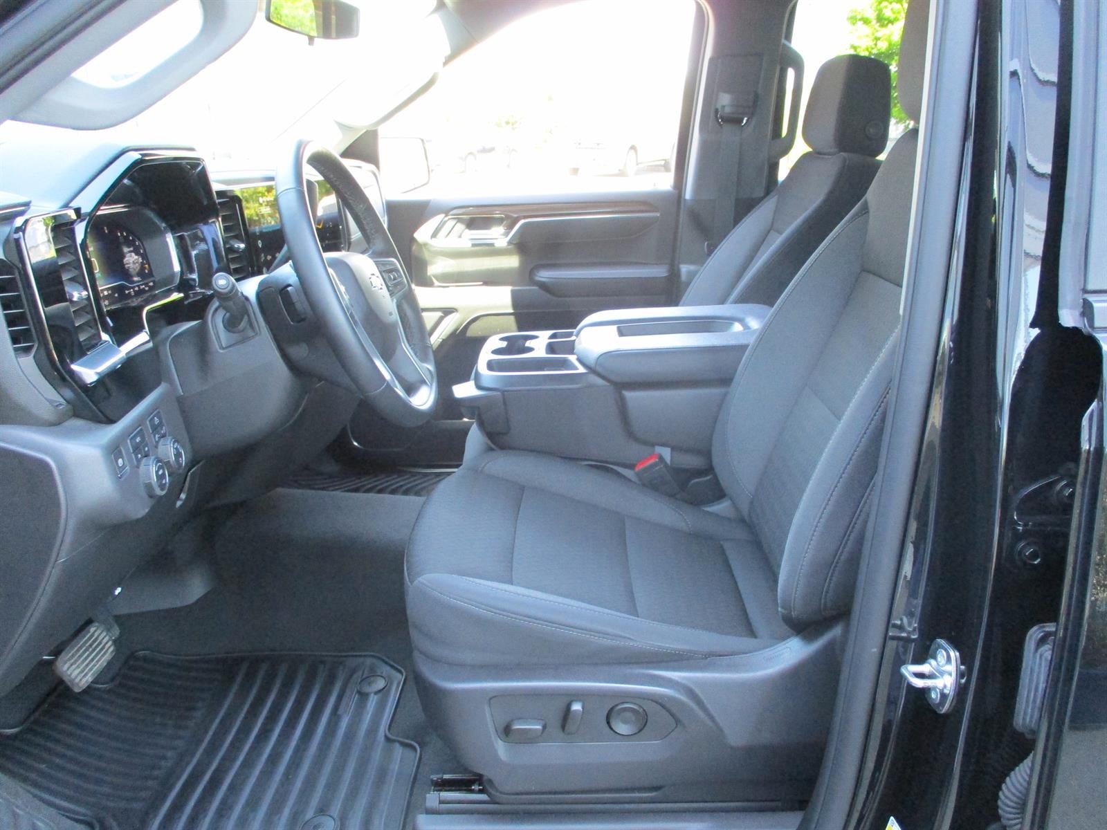 2025 Chevrolet Silverado 1500 LT (2FL)