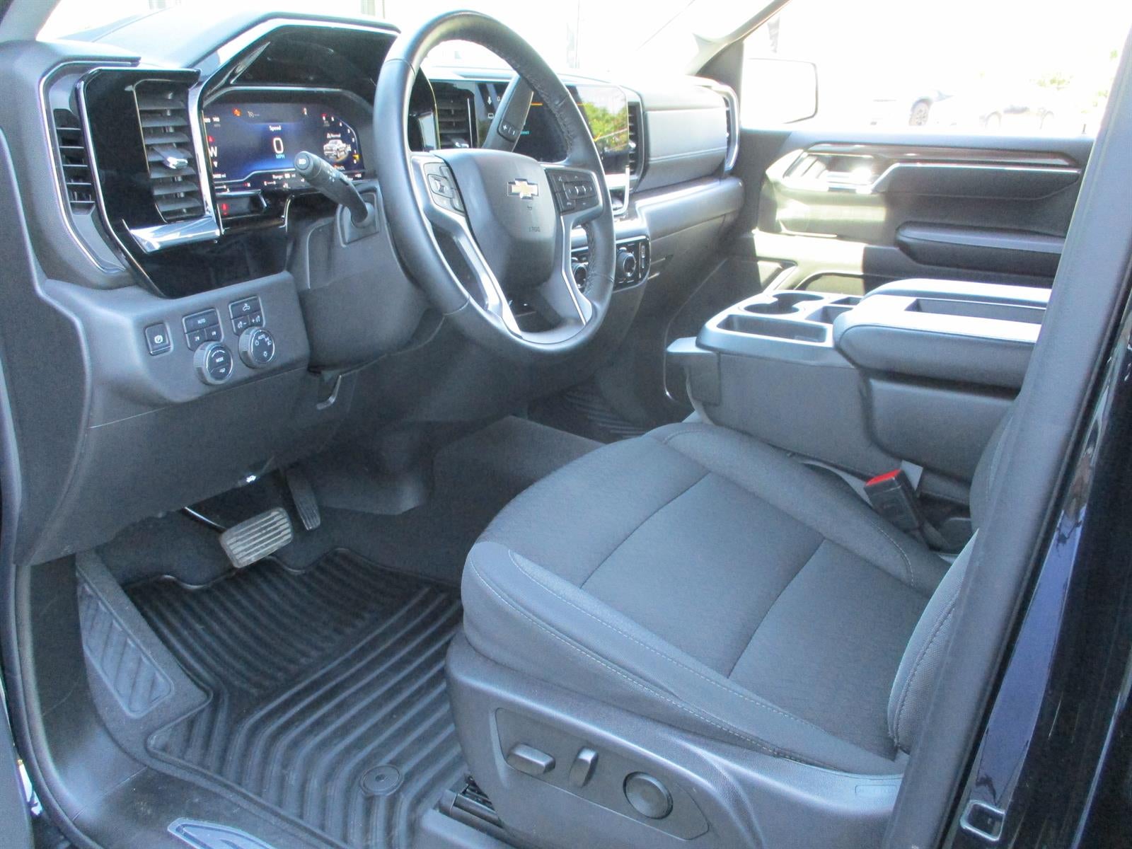 2025 Chevrolet Silverado 1500 LT (2FL)