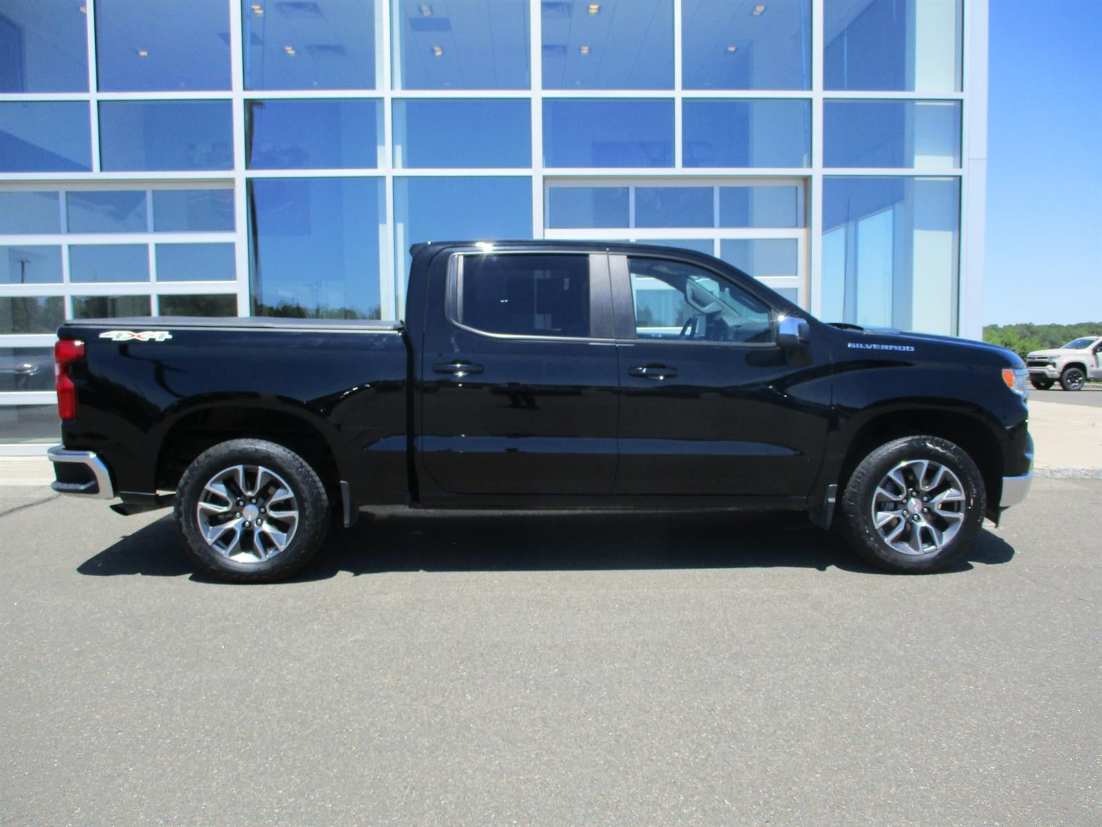 2025 Chevrolet Silverado 1500 LT (2FL)