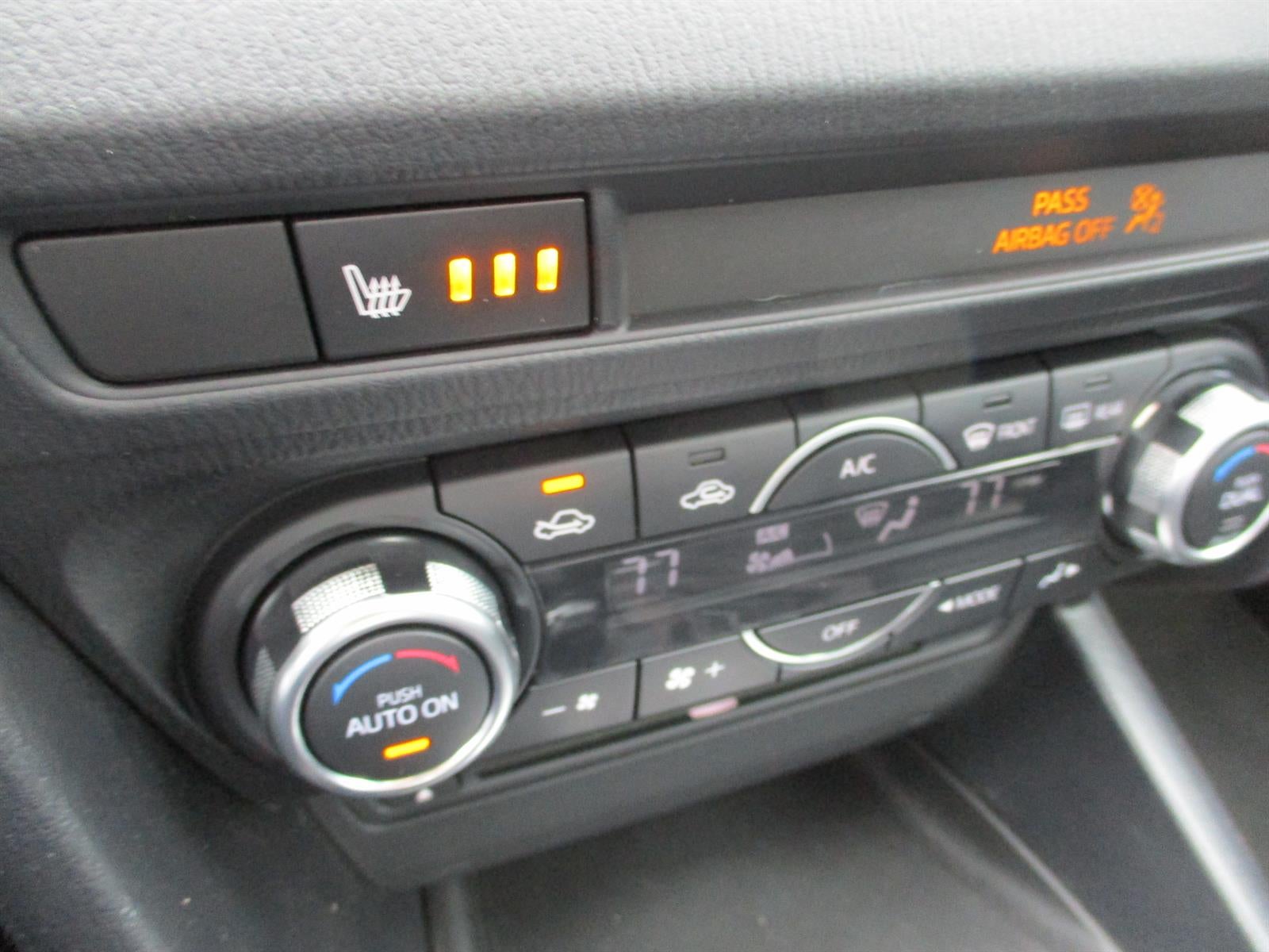 2015 Mazda Mazda3 i Grand Touring