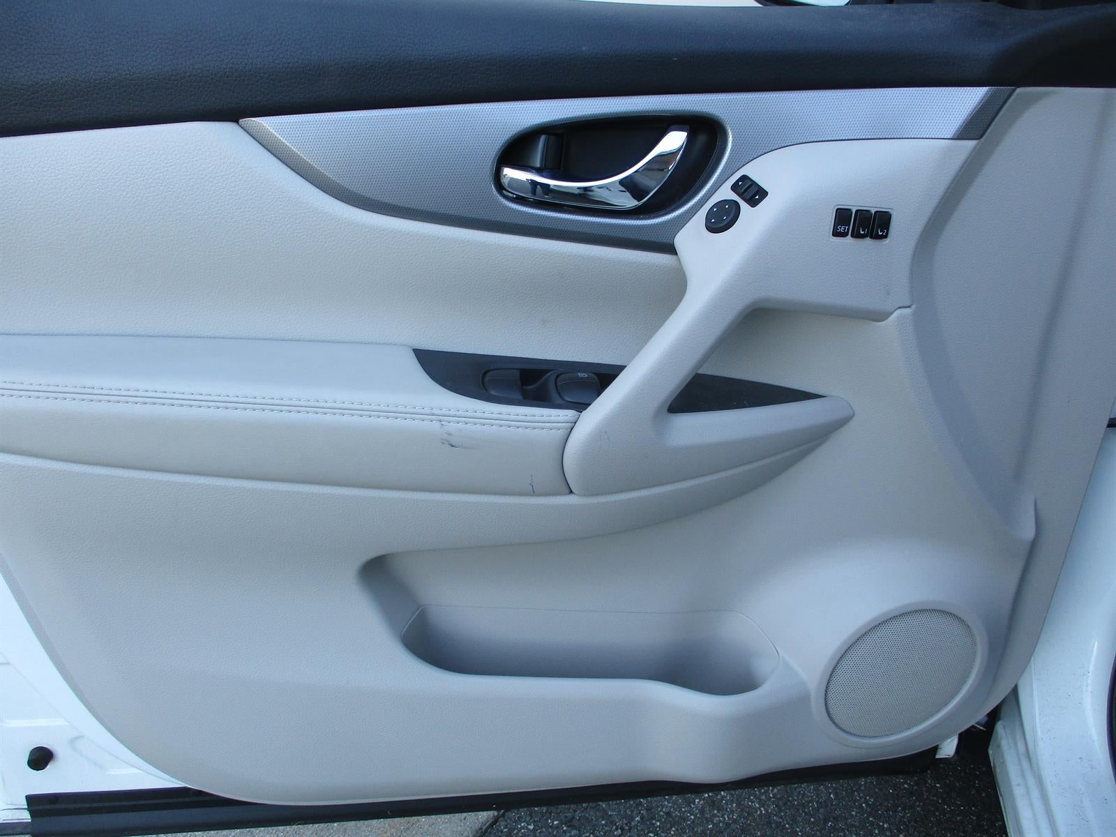 2020 Nissan Rogue Sport SV AWD Xtronic CVT