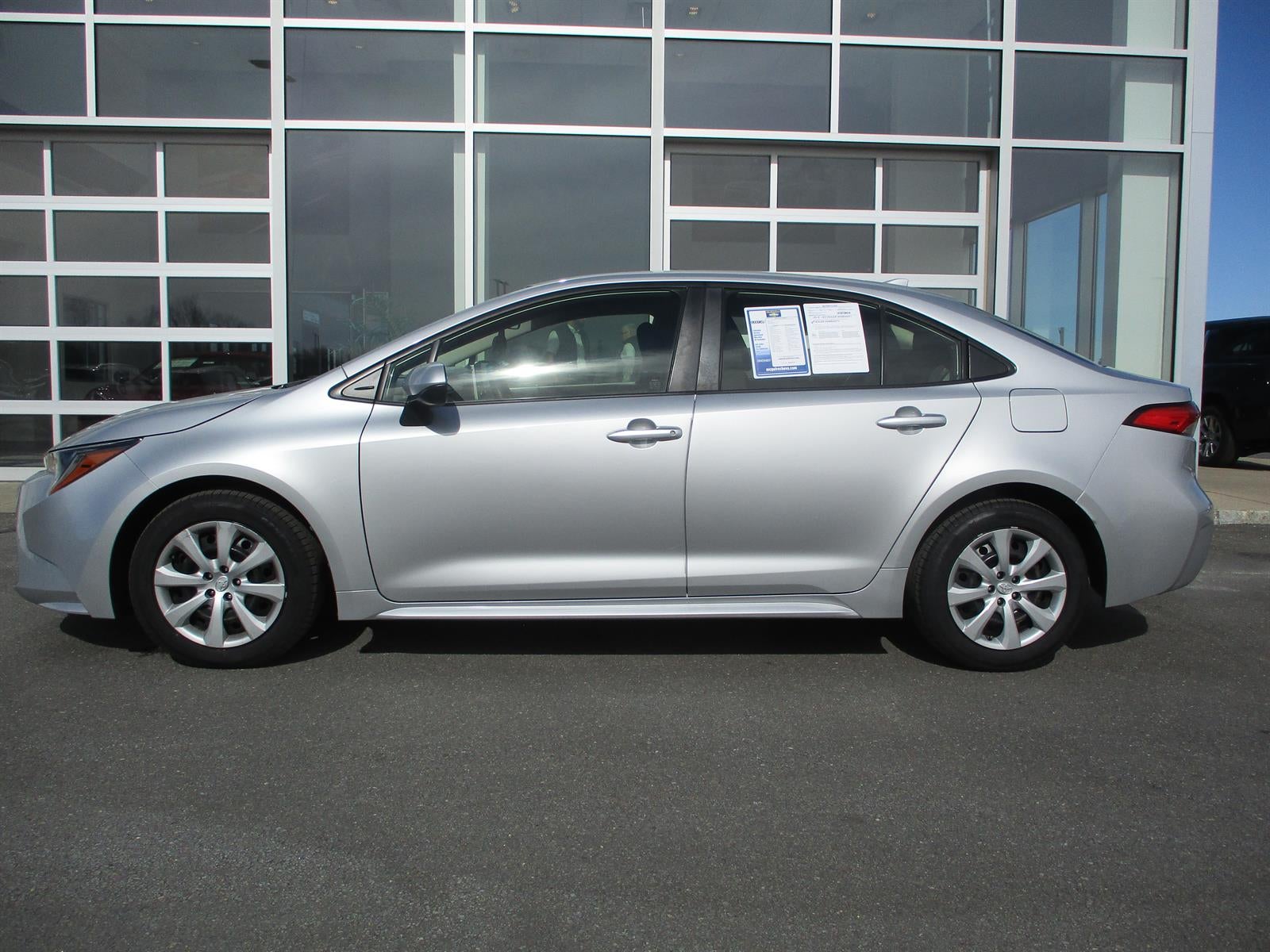 Used 2020 Toyota Corolla LE with VIN JTDEPRAE4LJ112136 for sale in Newton, NJ